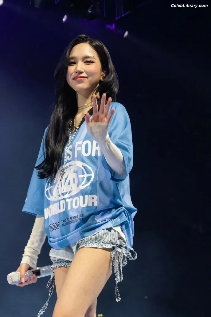 Mina Myoi (TWICE) photo 24 of 292