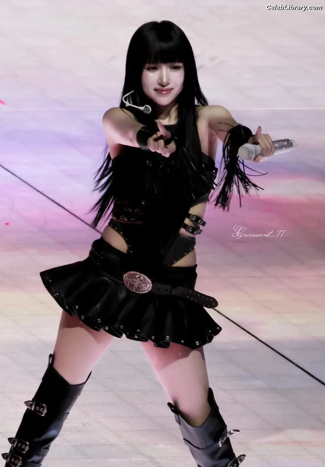 Mina Myoi (TWICE) photo 6 of 292