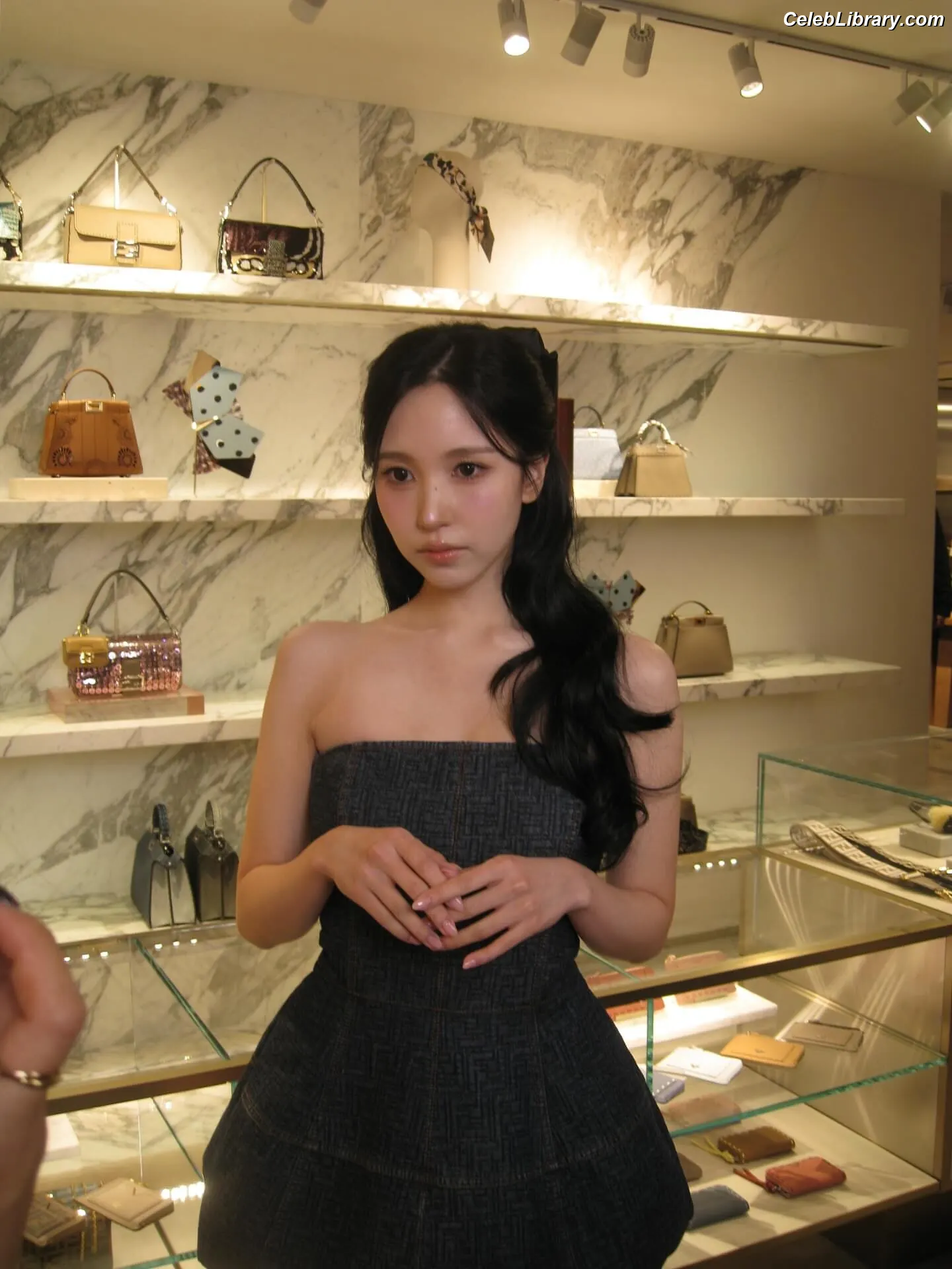 Mina Myoi (TWICE) photo 7 of 292
