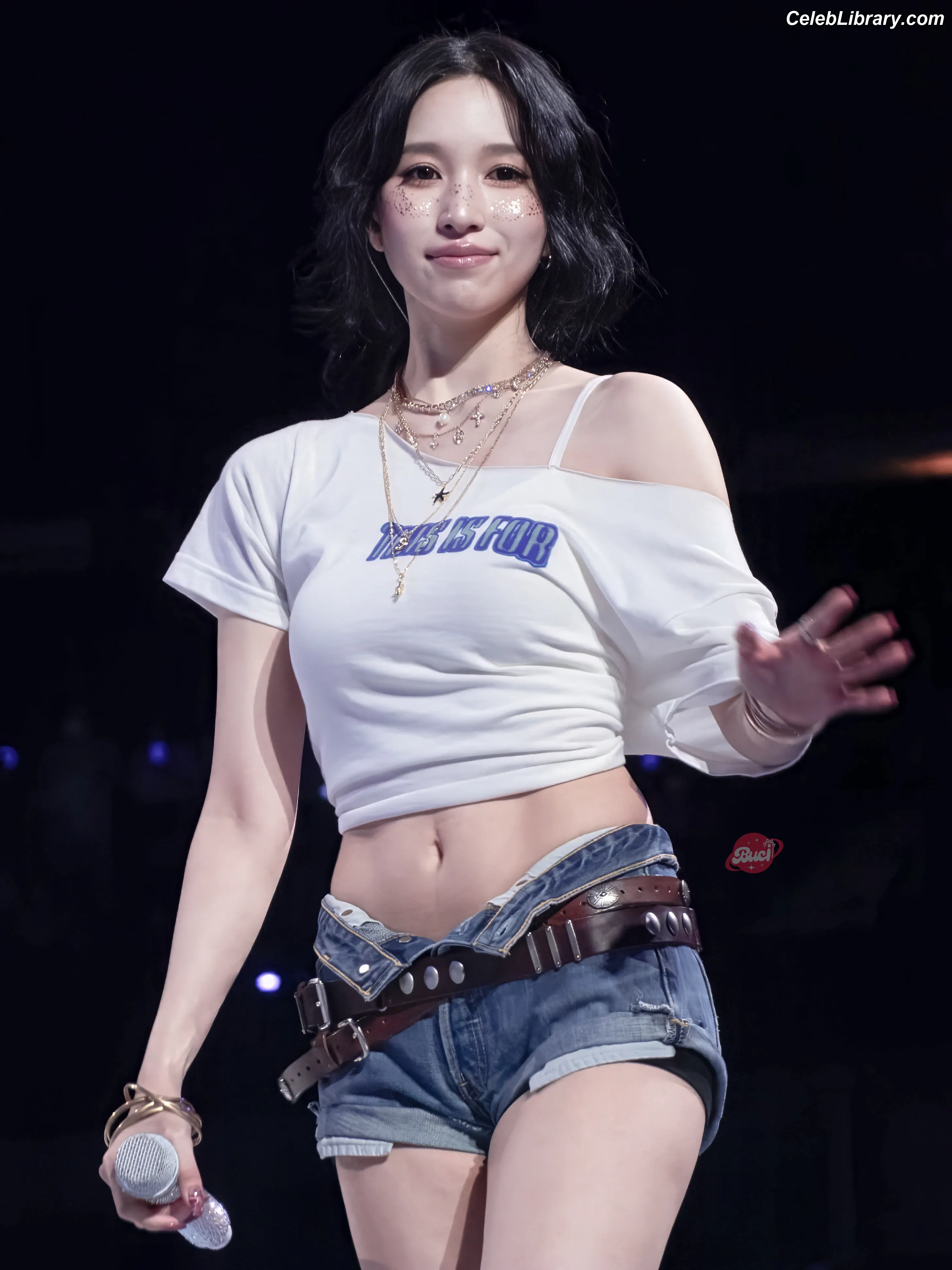 Mina Myoi (TWICE) photo 16 of 292