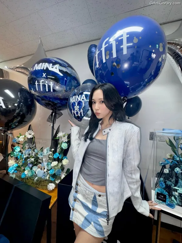 Mina Myoi (TWICE) photo 7 of 293