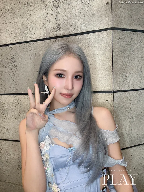 Mina Myoi (TWICE) photo 12 of 293