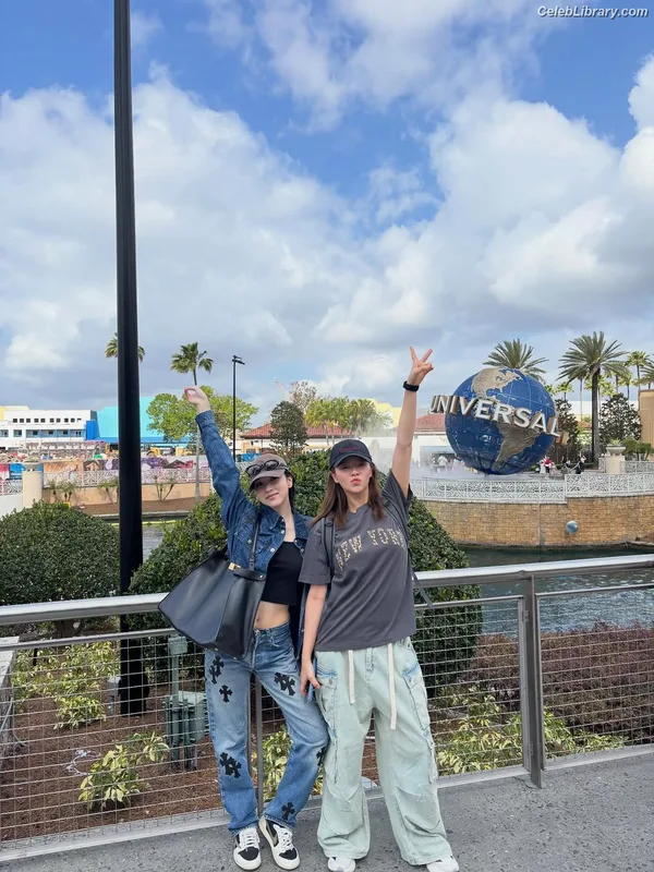 Mina Myoi (TWICE) photo 2 of 293