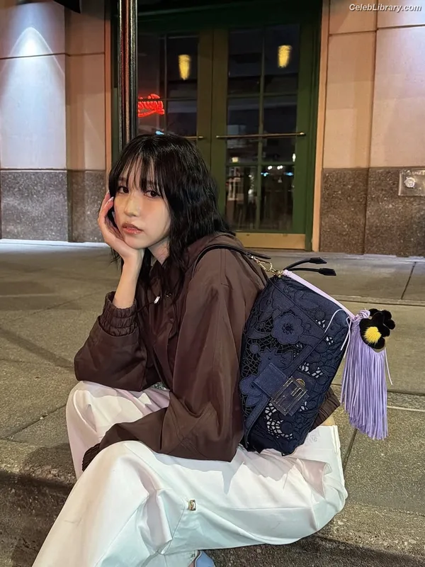 Mina Myoi (TWICE) photo 13 of 293