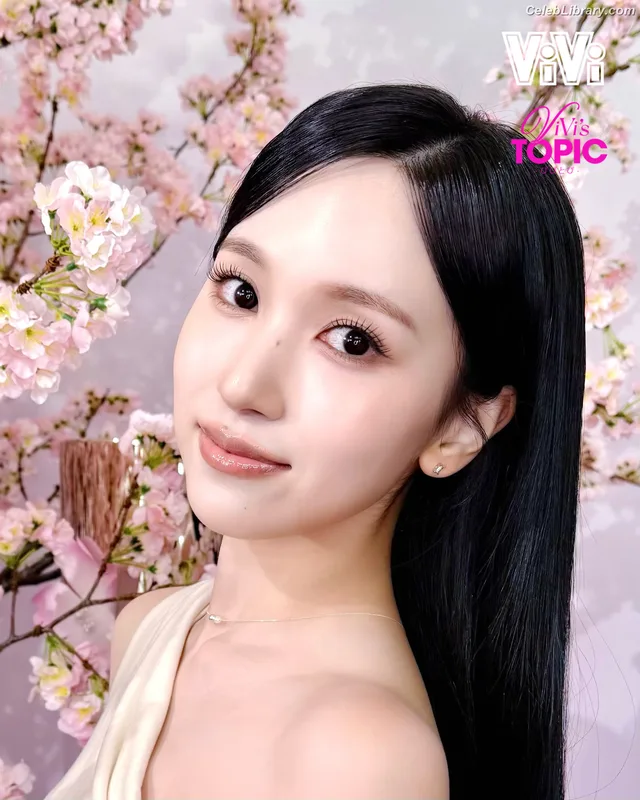 Mina Myoi (TWICE) photo 24 of 293