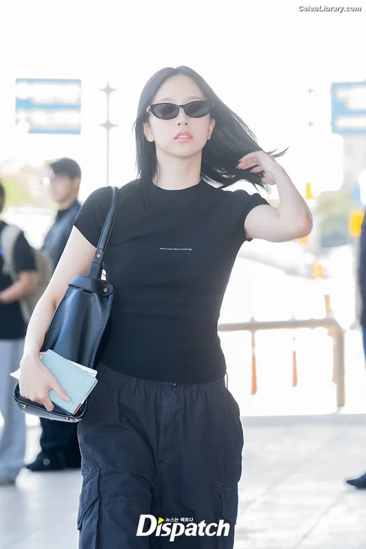 Mina Myoi (TWICE) photo 12 of 293