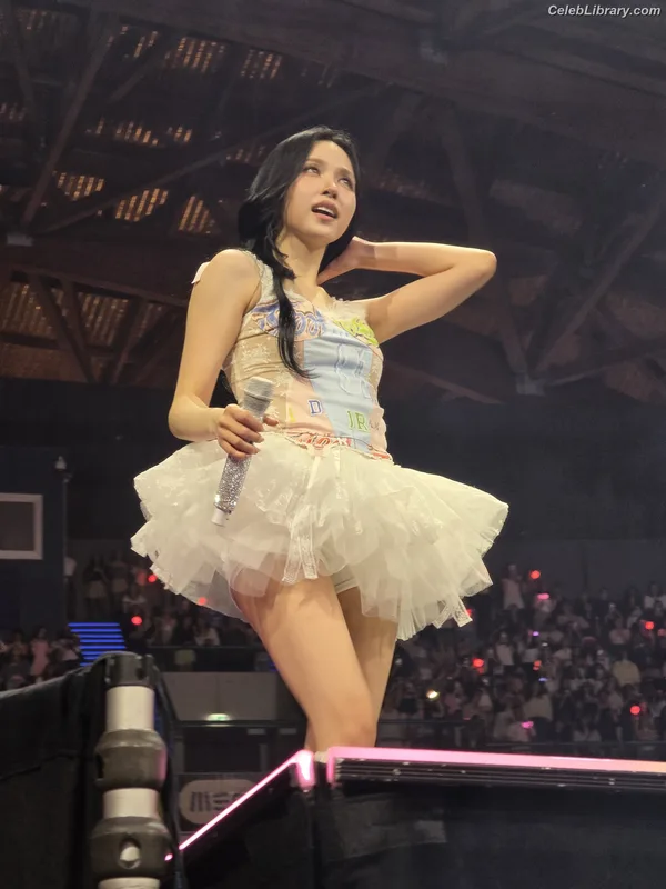Mina Myoi (TWICE) photo 23 of 293