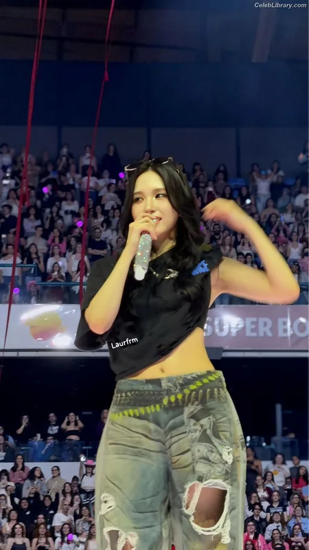 Mina Myoi (TWICE) photo 1 of 293