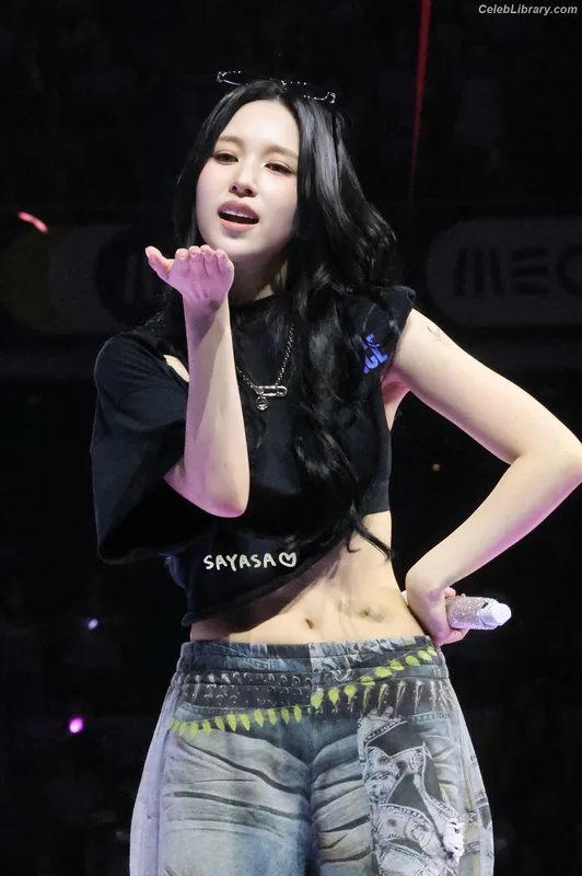 Mina Myoi (TWICE) photo 9 of 293