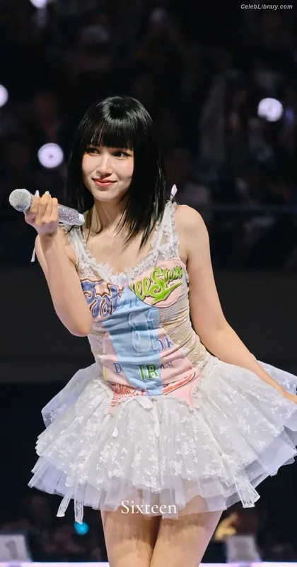 Mina Myoi (TWICE) photo 19 of 293