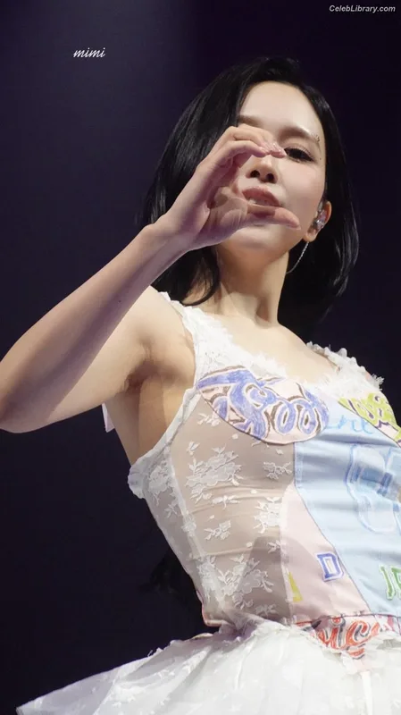 Mina Myoi (TWICE) photo 21 of 293