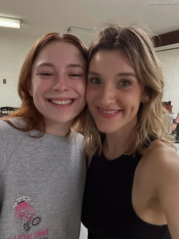 Mina Sundwall photo 19 of 87