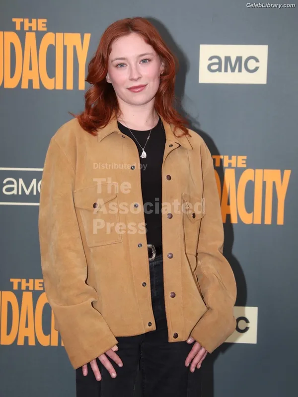 Mina Sundwall photo 16 of 87