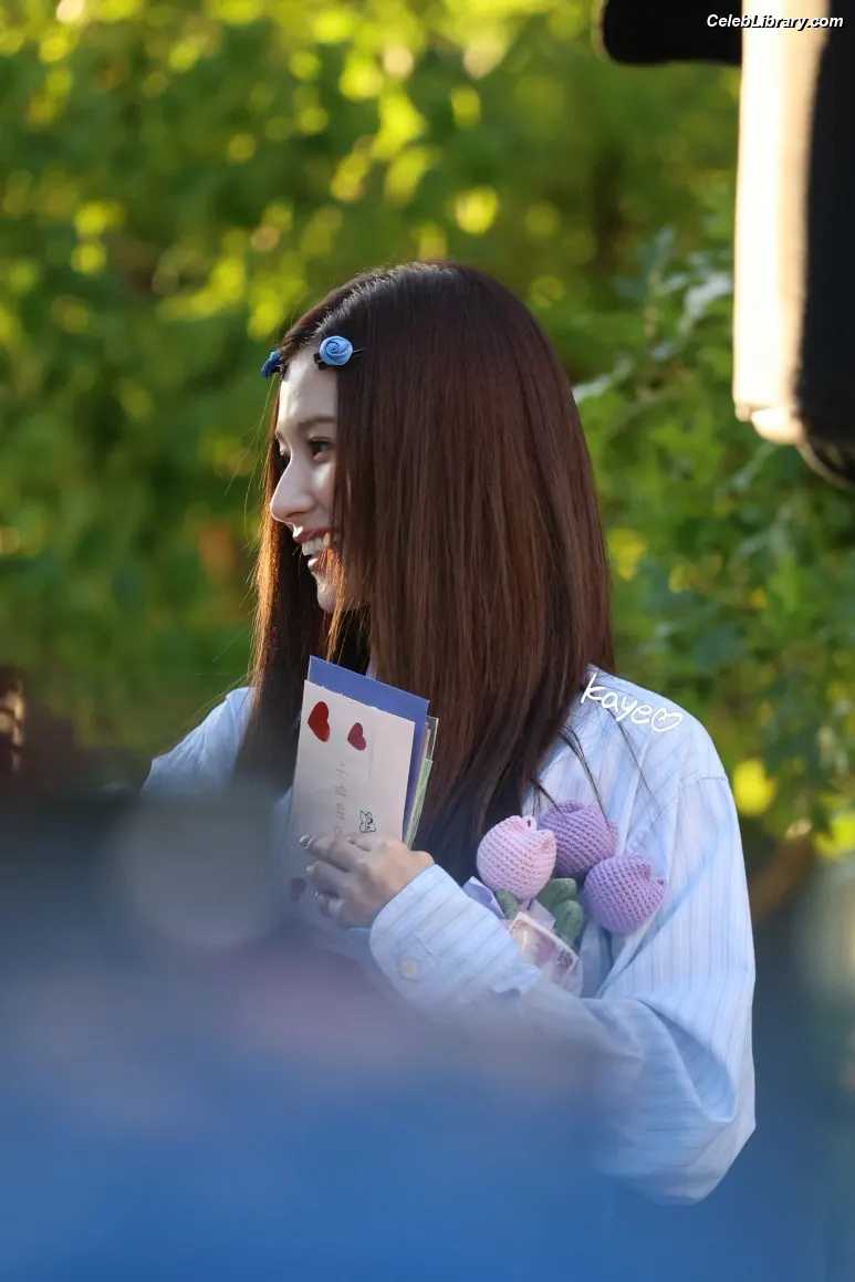 Minatozaki Sana (TWICE) photo 16 of 1068