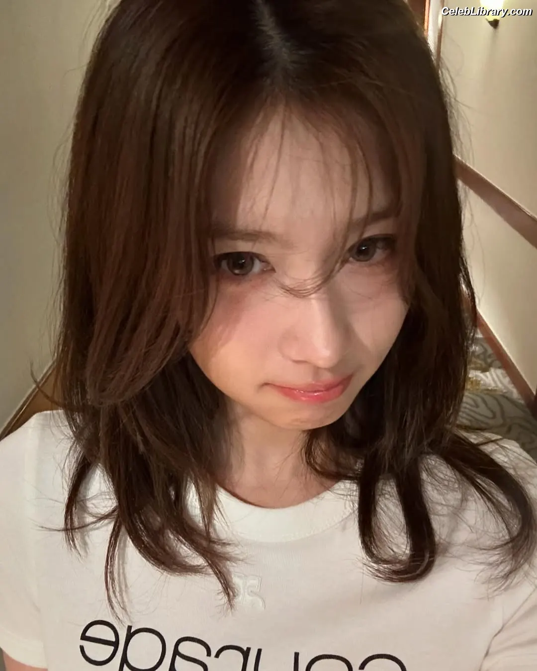 Minatozaki Sana (TWICE) photo 19 of 1068