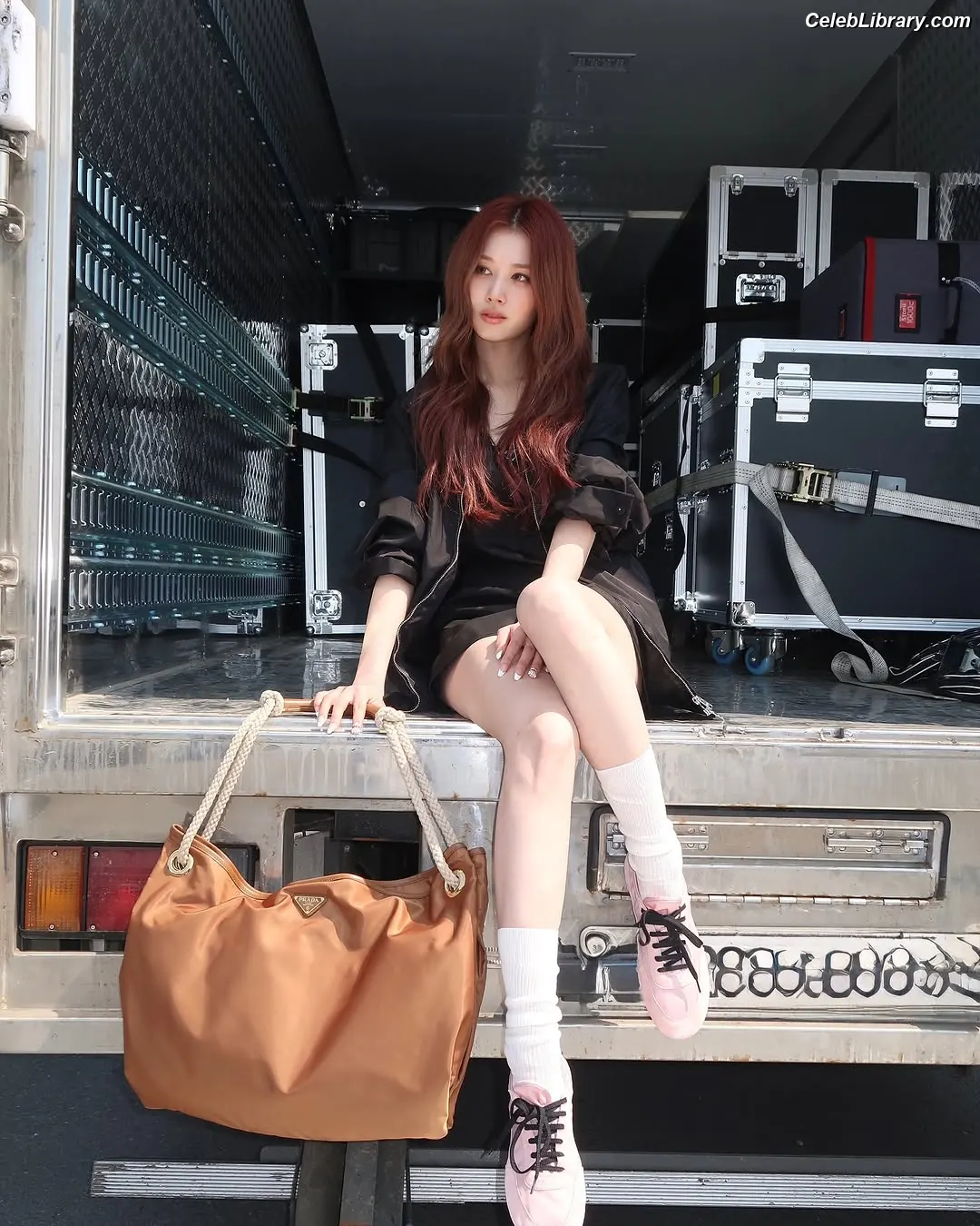 Minatozaki Sana (TWICE) photo 18 of 1068