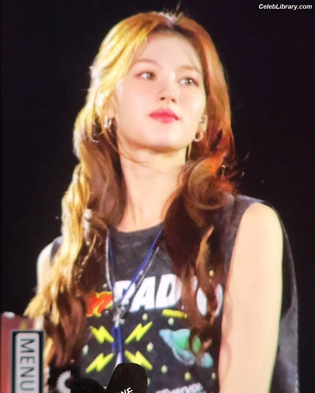 Minatozaki Sana (TWICE) photo 23 of 1068