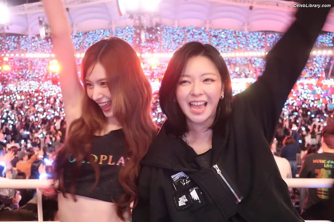 Minatozaki Sana (TWICE) photo 10 of 1068
