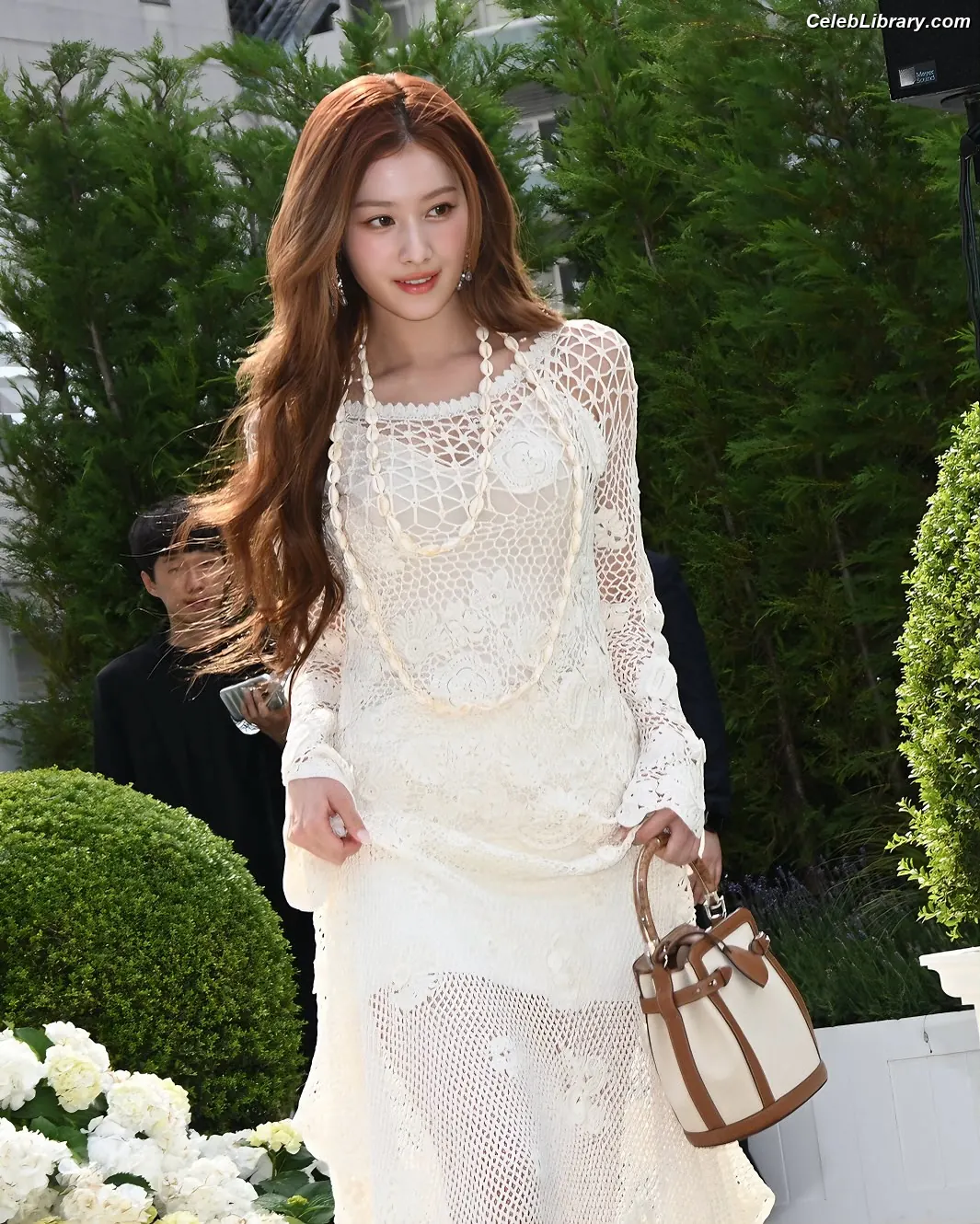 Minatozaki Sana (TWICE) photo 19 of 1068
