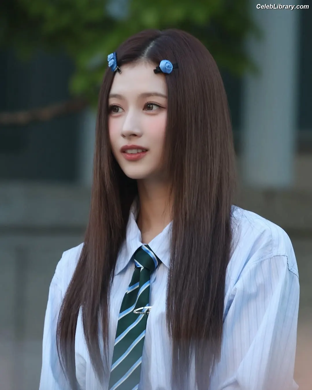 Minatozaki Sana (TWICE) photo 22 of 1068