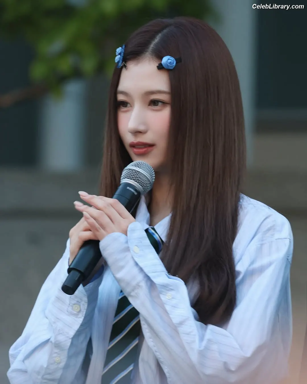 Minatozaki Sana (TWICE) photo 4 of 1068
