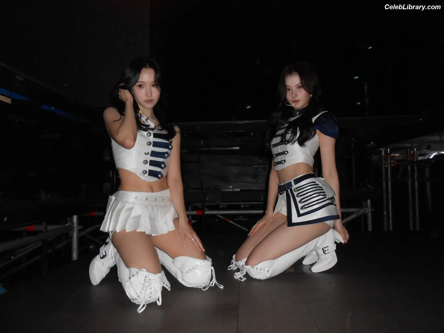 Minatozaki Sana (TWICE) photo 19 of 1068