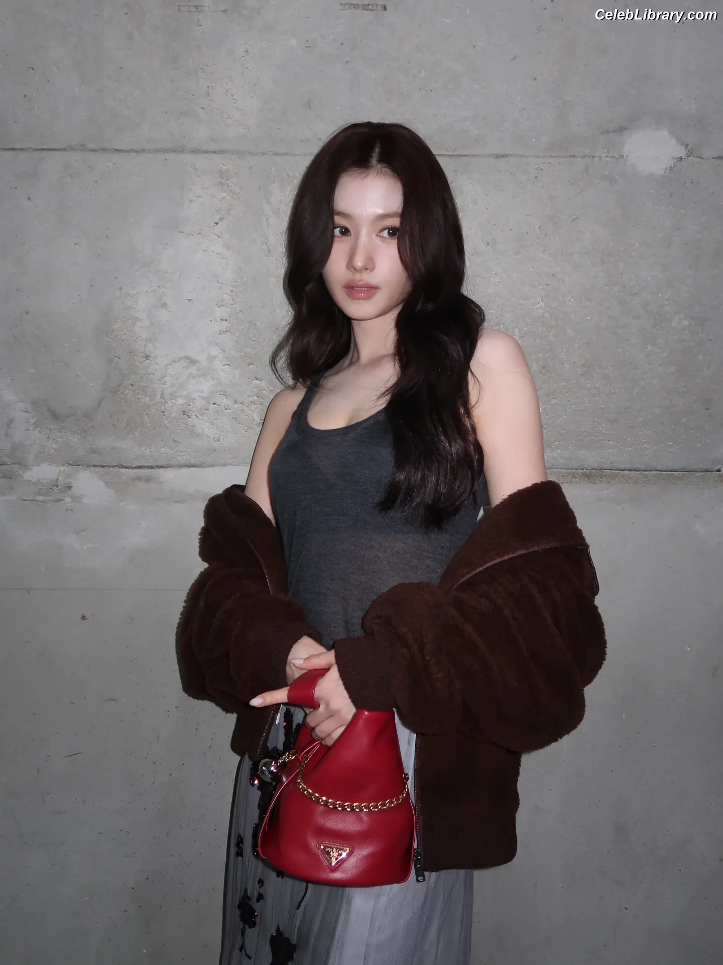 Minatozaki Sana (TWICE) photo 20 of 1068