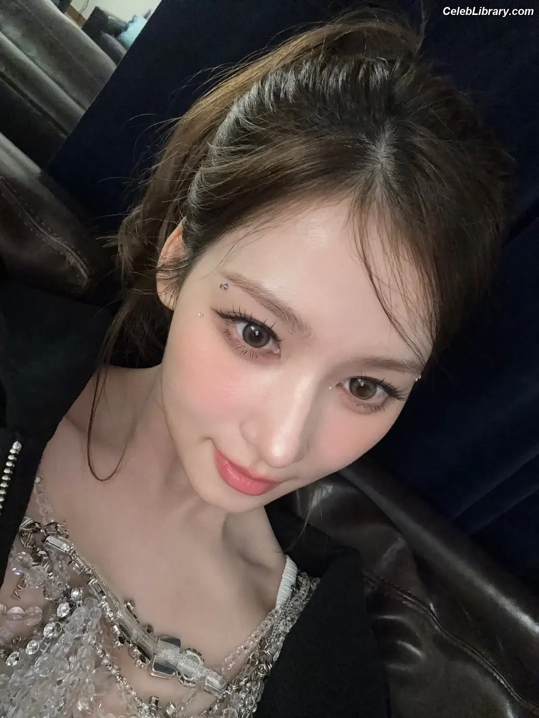 Minatozaki Sana (TWICE) photo 23 of 1068