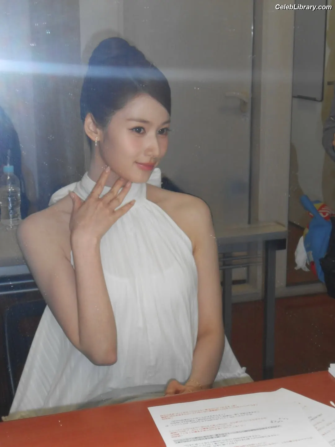 Minatozaki Sana (TWICE) photo 19 of 1068