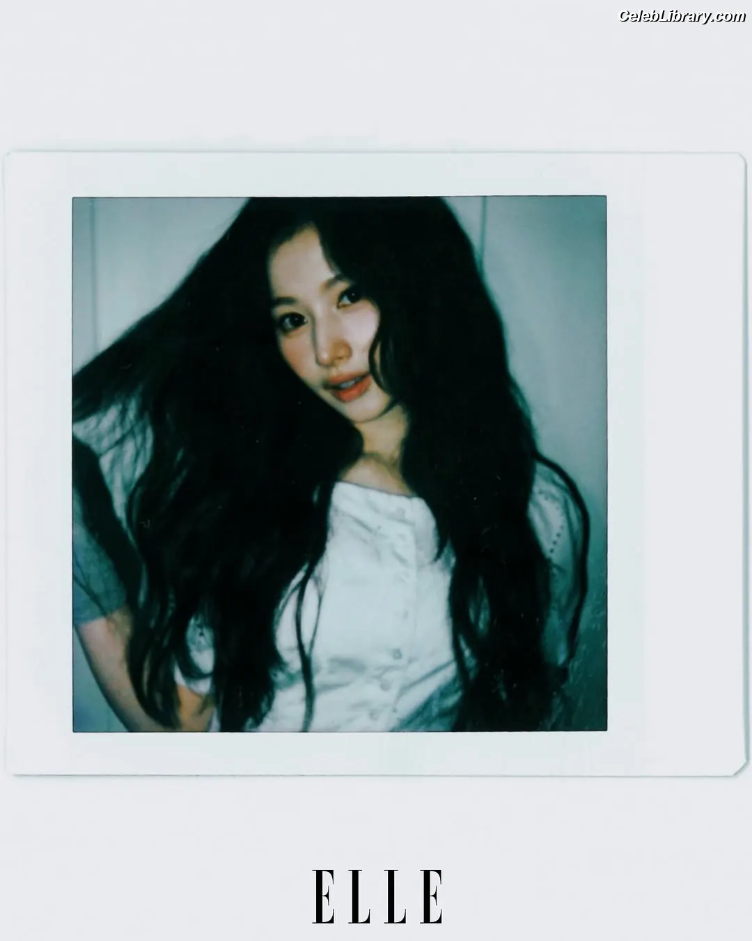 Minatozaki Sana (TWICE) photo 17 of 1068