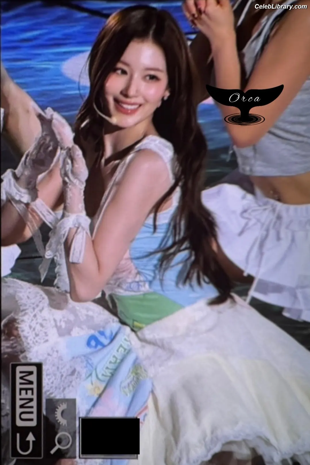 Minatozaki Sana (TWICE) photo 16 of 1068