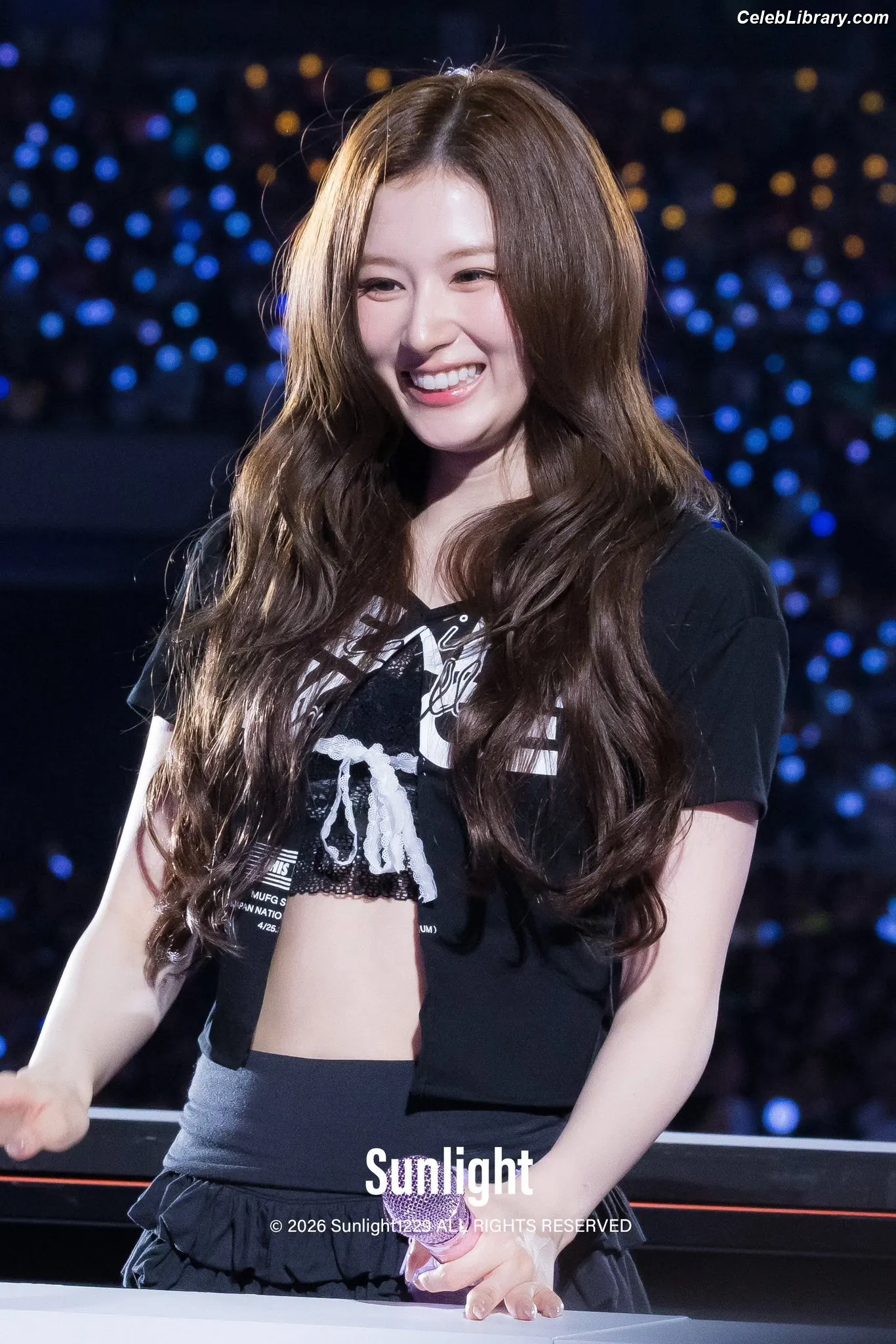 Minatozaki Sana (TWICE) photo 24 of 1068