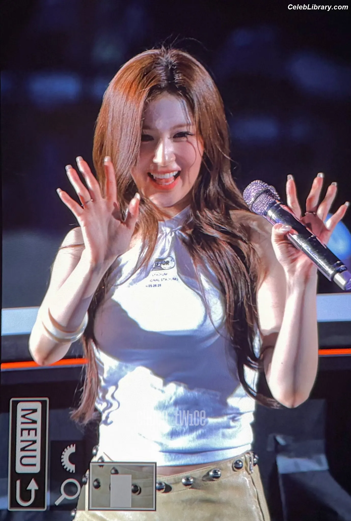 Minatozaki Sana (TWICE) photo 6 of 1068