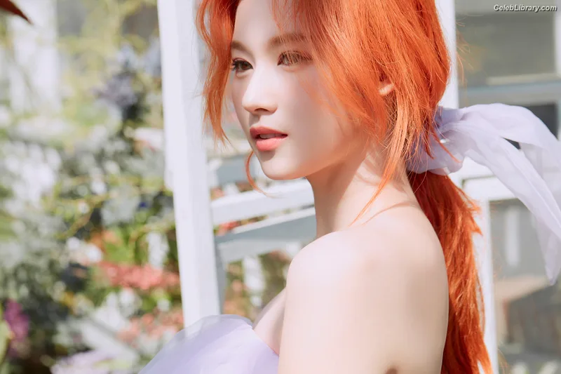 Minatozaki Sana (TWICE) photo 8 of 1069