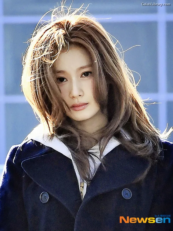 Minatozaki Sana (TWICE) photo 4 of 1069