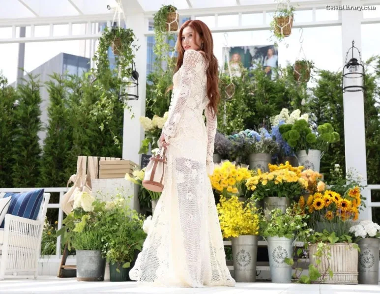 Minatozaki Sana (TWICE) photo 8 of 1069
