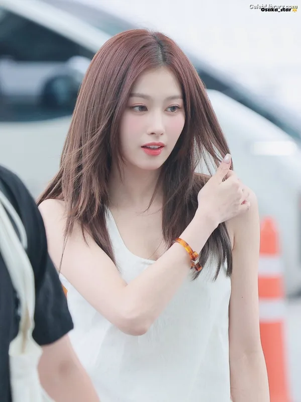 Minatozaki Sana (TWICE) photo 23 of 1069