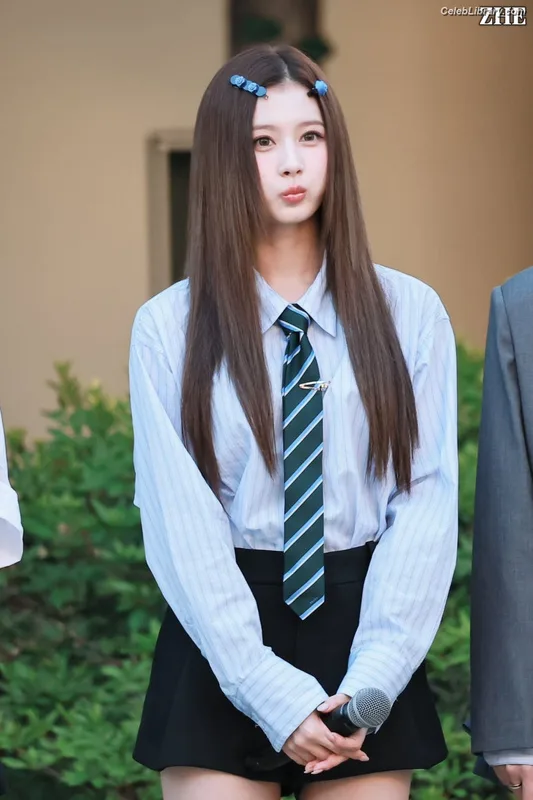Minatozaki Sana (TWICE) photo 11 of 1069