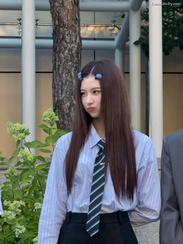Minatozaki Sana (TWICE) photo 12 of 1069