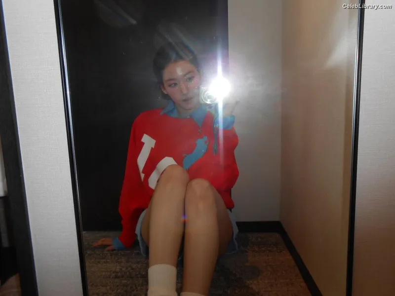 Minatozaki Sana (TWICE) photo 15 of 1069