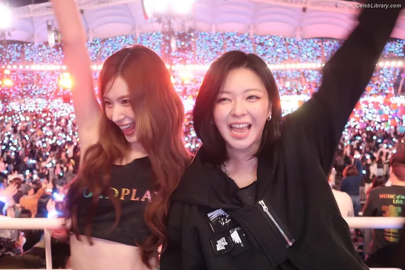Minatozaki Sana (TWICE) photo 10 of 1069