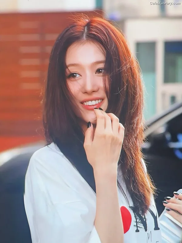 Minatozaki Sana (TWICE) photo 6 of 1069