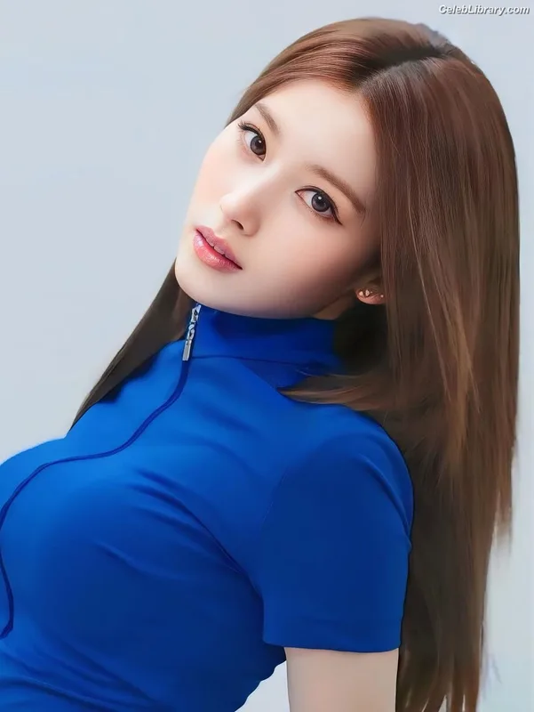 Minatozaki Sana (TWICE) photo 11 of 1069