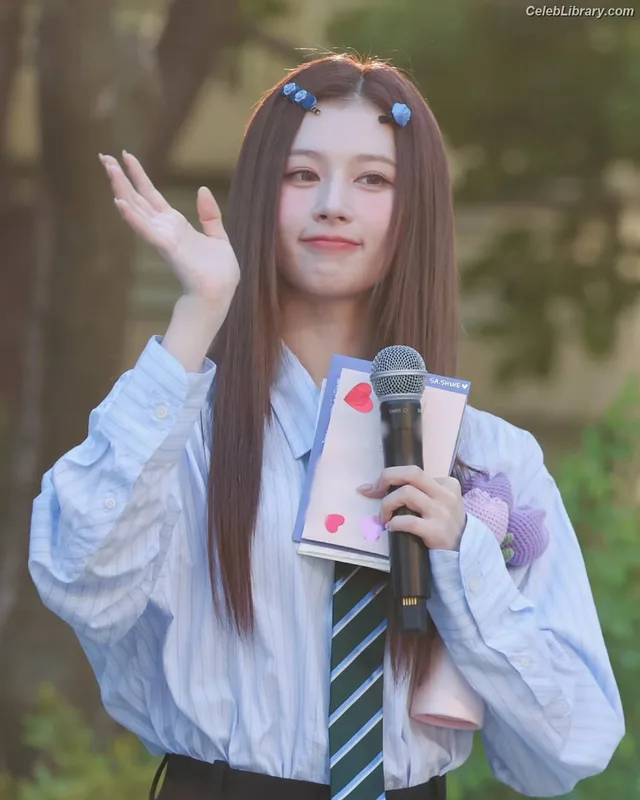Minatozaki Sana (TWICE) photo 9 of 1069