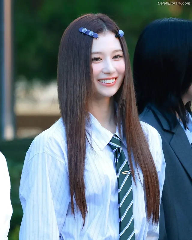 Minatozaki Sana (TWICE) photo 20 of 1069