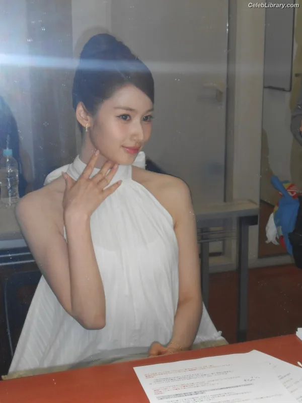 Minatozaki Sana (TWICE) photo 19 of 1069