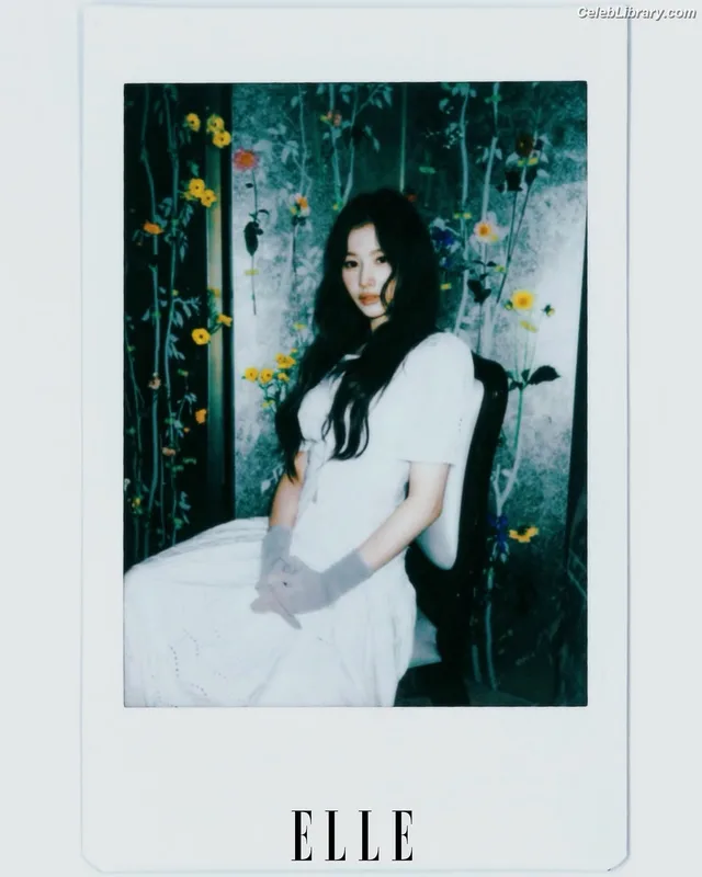 Minatozaki Sana (TWICE) photo 4 of 1069