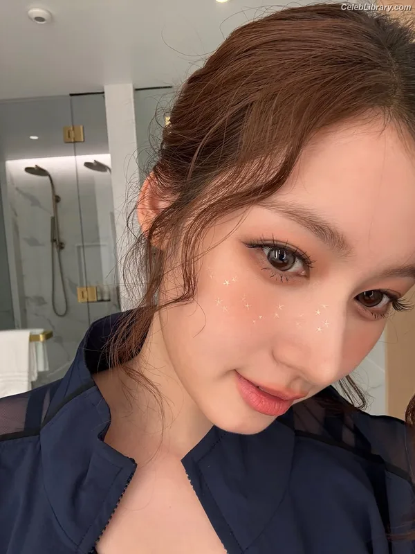 Minatozaki Sana (TWICE) photo 15 of 1069
