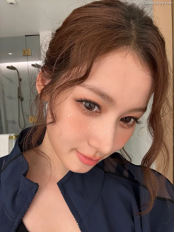 Minatozaki Sana (TWICE) photo 20 of 1069