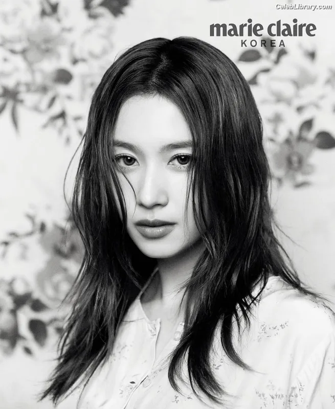 Minatozaki Sana (TWICE) photo 5 of 1069
